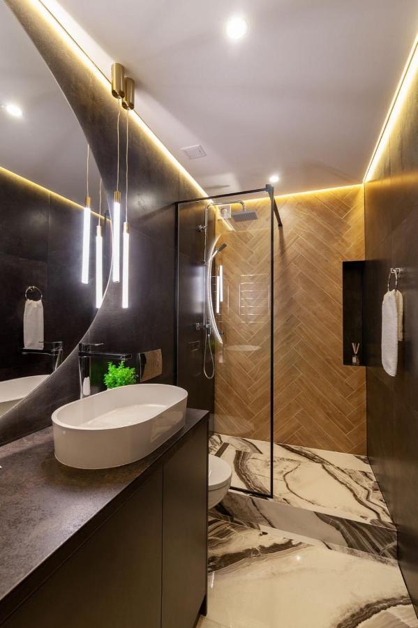 Royal Romantic Apartment With Bathtub Lemberg Exterior foto