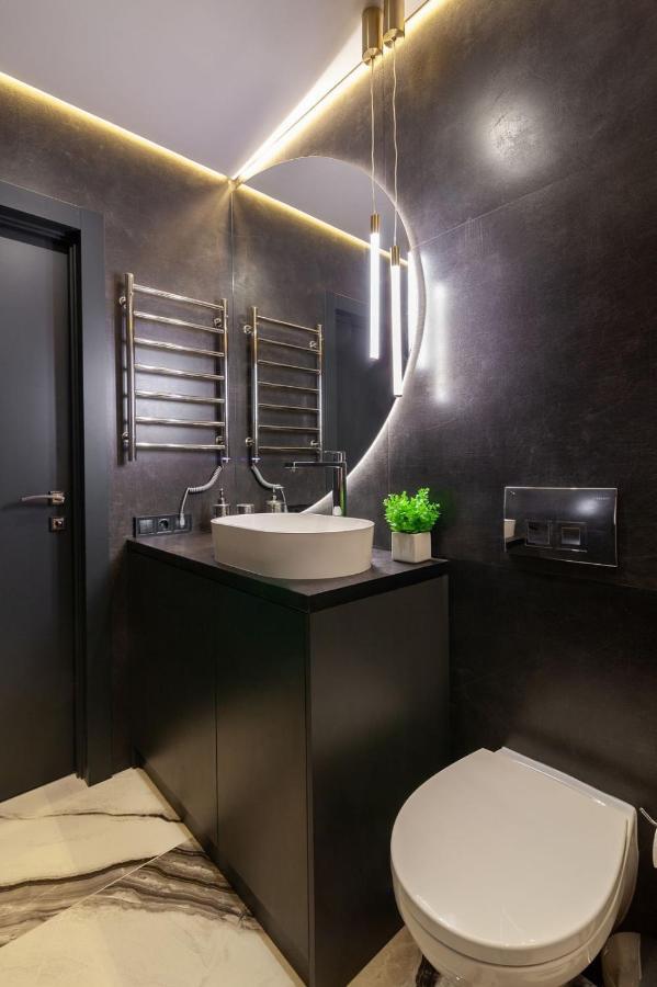 Royal Romantic Apartment With Bathtub Lemberg Exterior foto