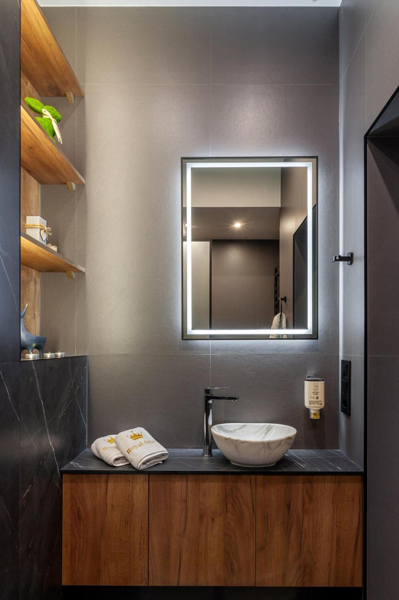 Royal Romantic Apartment With Bathtub Lemberg Exterior foto